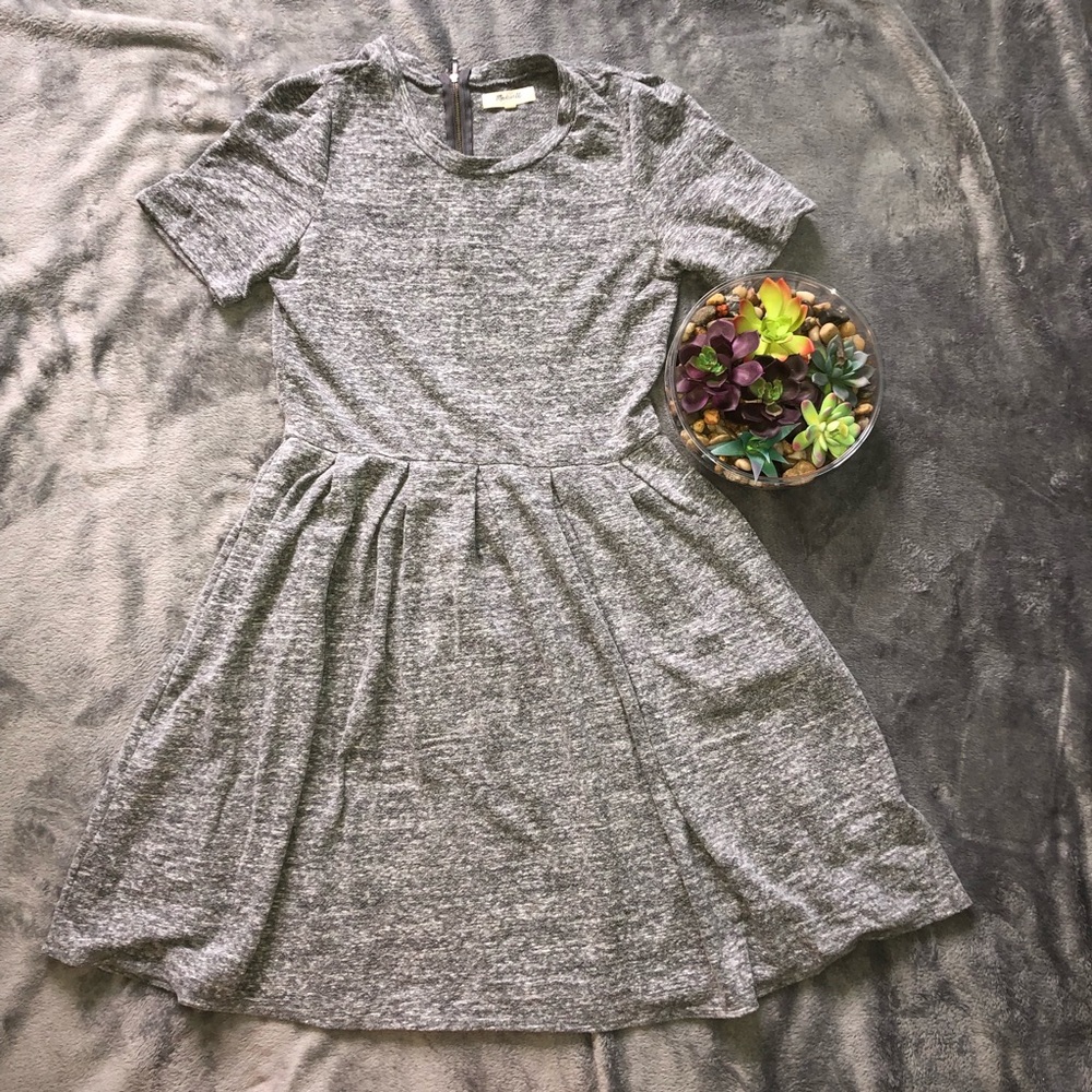 Madewell grey textured short sleeve dress size S